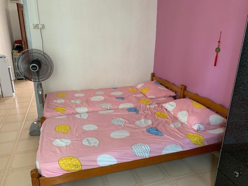 832 Tampines Street 82, 832 Tampines Street 82, Pasir Ris / Tampines, Room Rental, 120 sqft, HDB Flat For Rent, by John Chen, 500252167 - Bedroom - PropertyGuru.com.sg