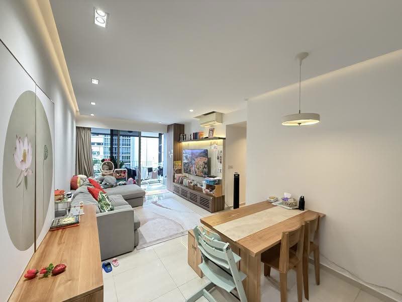 Sol Acres, 8 Choa Chu Kang Grove, Dairy Farm / Bukit Panjang / Choa Chu Kang, 3 Bedrooms, 1,044 sqft, Condominium For Sale, by Sim Kok Hin, 500252171 - Living Room - PropertyGuru.com.sg