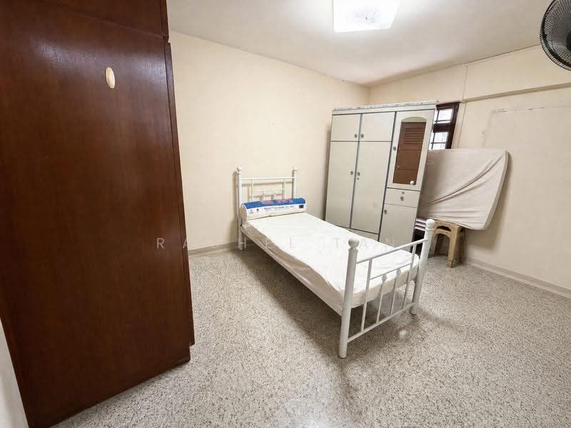 131 Jalan Bukit Merah, 131 Jalan Bukit Merah, Alexandra / Commonwealth, 2 Bedrooms, 699 sqft, HDB Flat For Sale, by Rachel Tan, 500252172 - Bedroom - PropertyGuru.com.sg