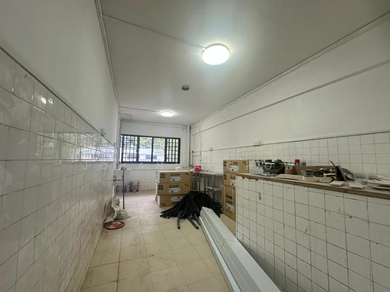 Below Value! Education/Office Block 530 Ang Mo kio Avenue 10 for rent!, Block 530 Ang Mo Kio Ave 10, Ang Mo Kio / Bishan / Thomson, 950 sqft, Office For Rent, by Johanna Chow, 500252173 - Interior - CommercialGuru.com.sg