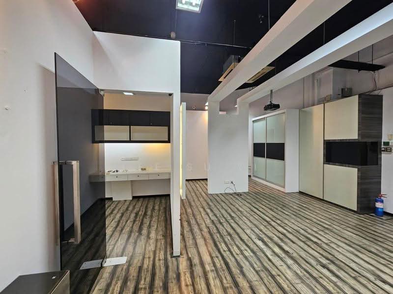 Ubi Techpark, 10 Ubi Crescent, Eunos / Geylang / Paya Lebar, 872 sqft, Light Industrial (B1) For Rent, by Lee Su Yi, 500252178 - Interior - CommercialGuru.com.sg
