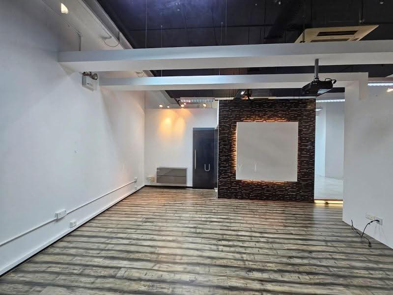 Ubi Techpark, 10 Ubi Crescent, Eunos / Geylang / Paya Lebar, 872 sqft, Light Industrial (B1) For Rent, by Lee Su Yi, 500252178 - Interior - CommercialGuru.com.sg