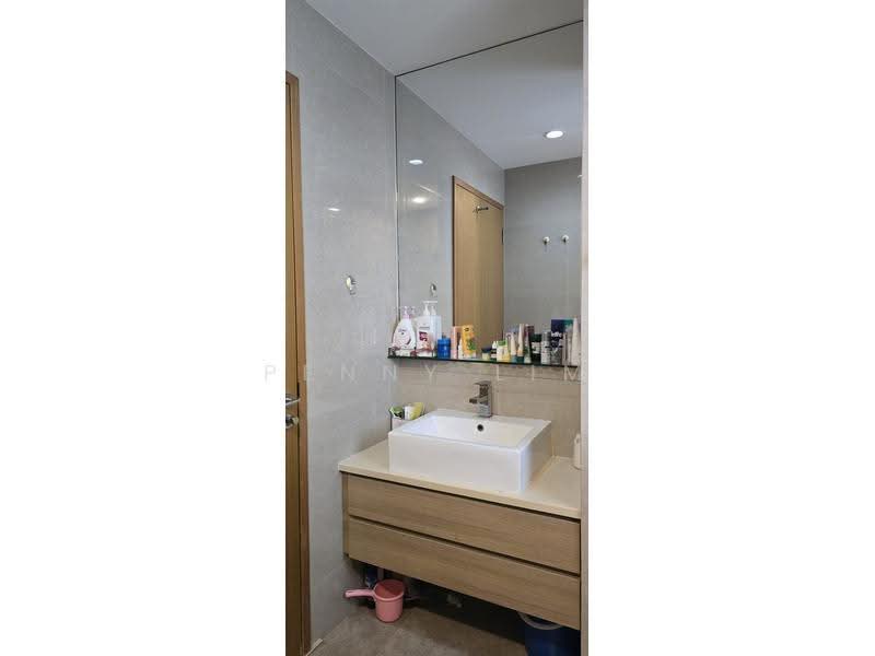 Seastrand, 9 Pasir Ris Link, Pasir Ris / Tampines, 2 Bedrooms, 900 sqft, Condominium For Rent, by Penny Lim, 500252180 - Bathroom - PropertyGuru.com.sg