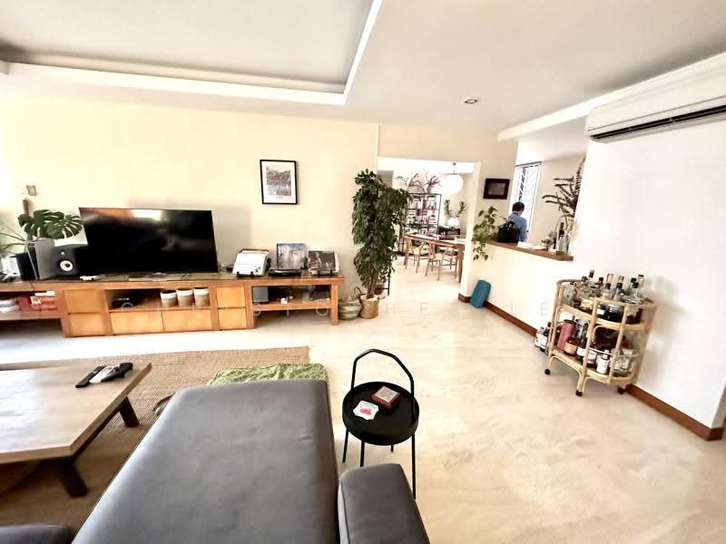 Botanic Gardens View, 1 Taman Serasi, Tanglin / Holland / Bukit Timah, 3 Bedrooms, 1,755 sqft, Apartment For Rent, by Christopher Lee, 500252185 - Living/Dining area - PropertyGuru.com.sg