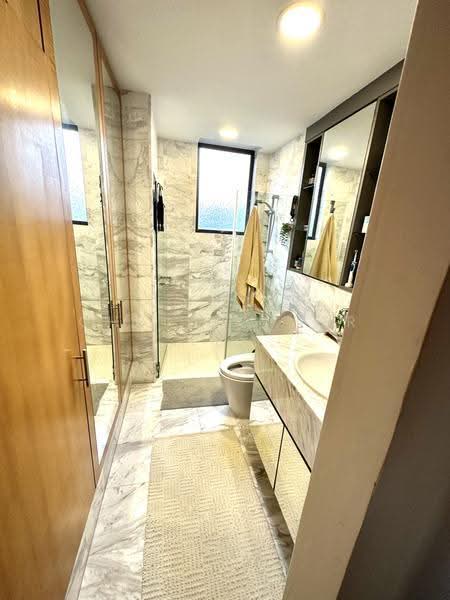 Botanic Gardens View, 1 Taman Serasi, Tanglin / Holland / Bukit Timah, 3 Bedrooms, 1,755 sqft, Apartment For Rent, by Christopher Lee, 500252185 - Master Bathroom - PropertyGuru.com.sg