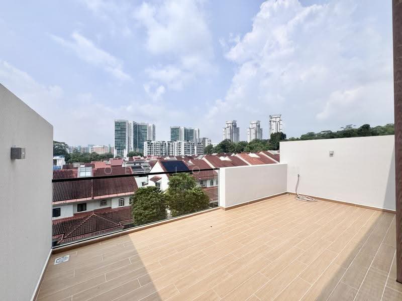 Hillview Crescent, Hillview, Dairy Farm / Bukit Panjang / Choa Chu Kang, 6 Bedrooms, 7,240 sqft, Terraced House For Sale, by Joey Loh 罗雪慧, 500252220 - Balcony - PropertyGuru.com.sg