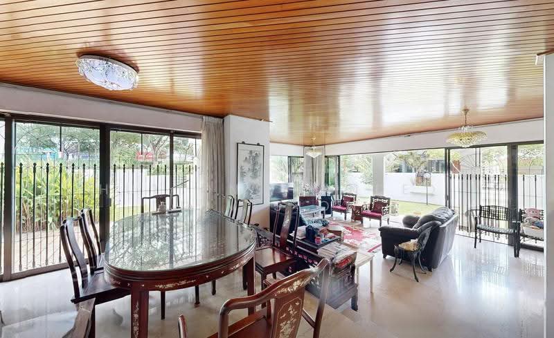 Rare (Sub-Divisible) Huge Bungalow 3 Mins Stroll to Springleaf MRT, Mandai / Upper Thomson, 4 Bedrooms, 2,863 sqft, Bungalow House For Sale, by WILLI CHING, 500252237 - Living Room - PropertyGuru.com.sg