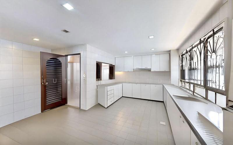 Rare (Sub-Divisible) Huge Bungalow 3 Mins Stroll to Springleaf MRT, Mandai / Upper Thomson, 4 Bedrooms, 2,863 sqft, Bungalow House For Sale, by WILLI CHING, 500252237 - Kitchen - PropertyGuru.com.sg