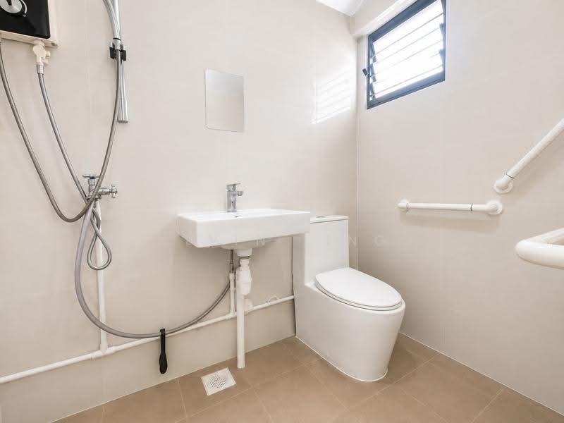 516 Choa Chu Kang Street 51, 516 Choa Chu Kang Street 51, Dairy Farm / Bukit Panjang / Choa Chu Kang, 4 Bedrooms, 1,323 sqft, HDB Flat For Sale, by Alvin Ling, 500252245 - Bathroom - PropertyGuru.com.sg