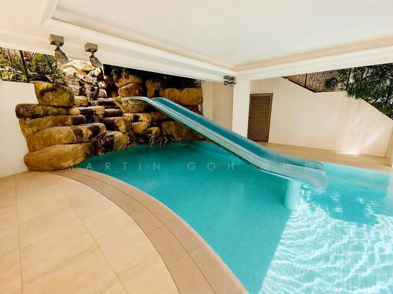 NEW LISTING!! 黄腾地点 Tanglin Hill | Bishopsgate • RESORT INSPIRED GCB • Pool | Lift, Tanglin Hill | Bishopsgate | Chatsworth, Tanglin / Holland / Bukit Timah, 7 Bedrooms, 17,000 sqft, Good Class Bungalow For Sale, by Martin Goh 吴伟楠, 500252262 - Pool - PropertyGuru.com.sg