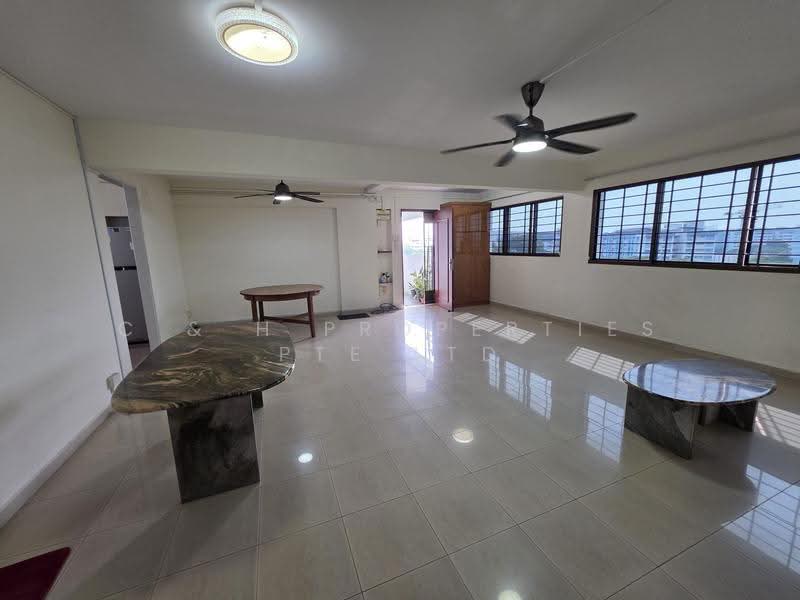 126 Simei Street 1, 126 Simei Street 1, Pasir Ris / Tampines, 3 Bedrooms, 1,313 sqft, HDB Flat For Sale, by REBECCA, 500252270 - Living Room - PropertyGuru.com.sg