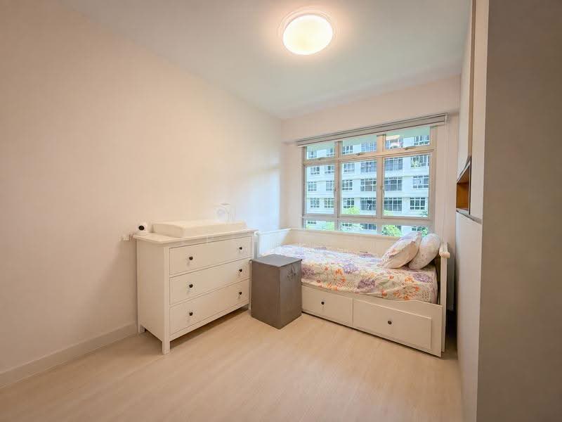 222B Bedok North Drive, 222B Bedok North Drive, Bedok / Upper East Coast, 3 Bedrooms, 990 sqft, HDB Flat For Sale, by Erin Poh, 500252274 - Common Bedroom - PropertyGuru.com.sg