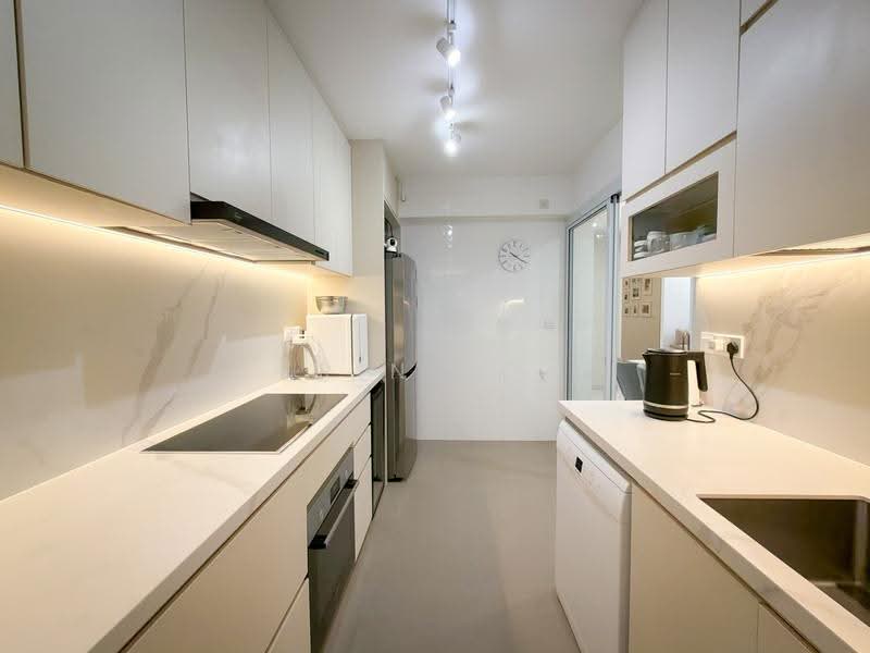 222B Bedok North Drive, 222B Bedok North Drive, Bedok / Upper East Coast, 3 Bedrooms, 990 sqft, HDB Flat For Sale, by Erin Poh, 500252274 - Kitchen - PropertyGuru.com.sg