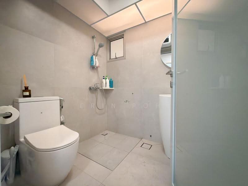 222B Bedok North Drive, 222B Bedok North Drive, Bedok / Upper East Coast, 3 Bedrooms, 990 sqft, HDB Flat For Sale, by Erin Poh, 500252274 - Common Bathroom - PropertyGuru.com.sg