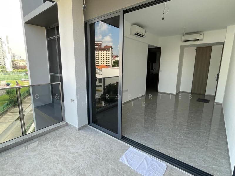 Bartley Vue, 8 Jalan Bunga Rampai, Hougang / Punggol / Sengkang, 3 Bedrooms, 947 sqft, Condominium For Sale, by JENNY, 500252290 - Balcony - PropertyGuru.com.sg