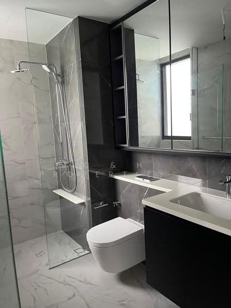 Bartley Vue, 8 Jalan Bunga Rampai, Hougang / Punggol / Sengkang, 3 Bedrooms, 947 sqft, Condominium For Sale, by JENNY, 500252290 - Bathroom - PropertyGuru.com.sg