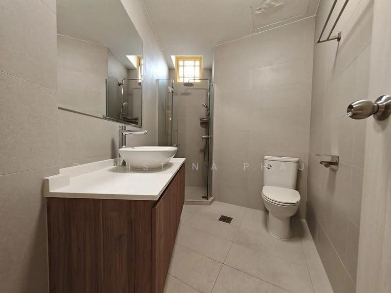 Orange Regency, 101 Fernhill Road, Tanglin / Holland / Bukit Timah, 4 Bedrooms, 1,776 sqft, Apartment For Rent, by Christina Phau, 500252294 - Bathroom - PropertyGuru.com.sg