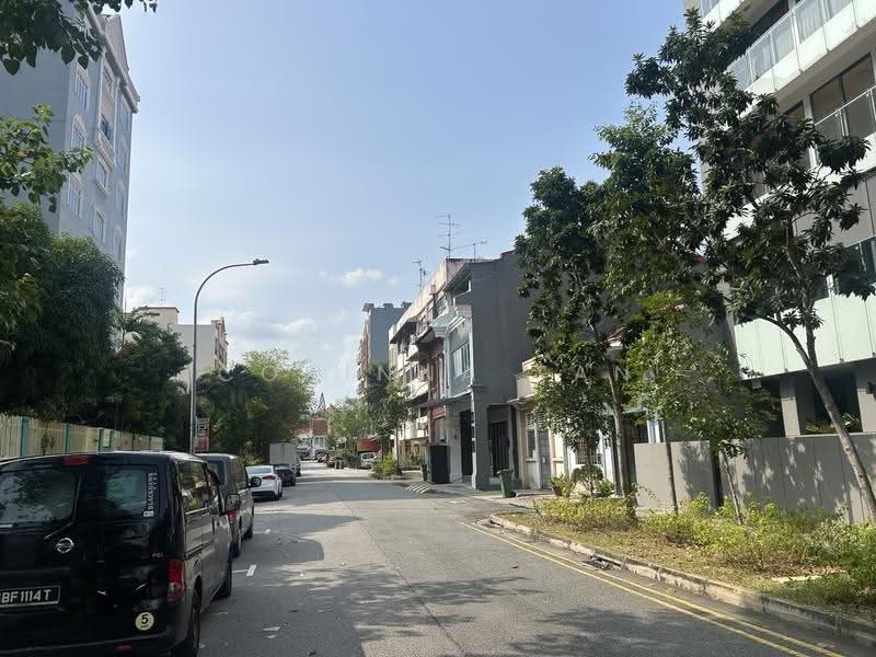 Geylang corner terrace for sale, Geylang, Eunos / Geylang / Paya Lebar, 3 Bedrooms, 3,100 sqft, Corner Terrace For Sale, by Corinna Tan, 500252304 - Exterior - PropertyGuru.com.sg