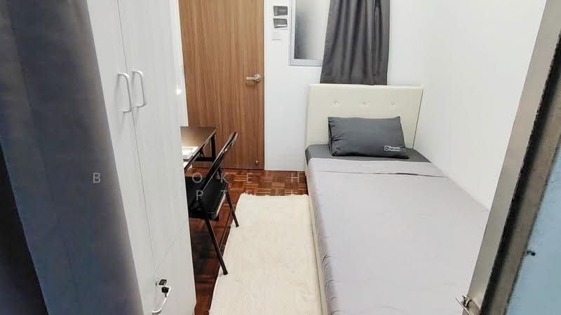 Ridgewood Condominium, 1 Ridgewood Close, Tanglin / Holland / Bukit Timah, Room Rental, 100 sqft, Condominium For Rent, by Bespoke Habitat Pte Ltd, 500252306 - 16-04 PRS2 - PropertyGuru.com.sg