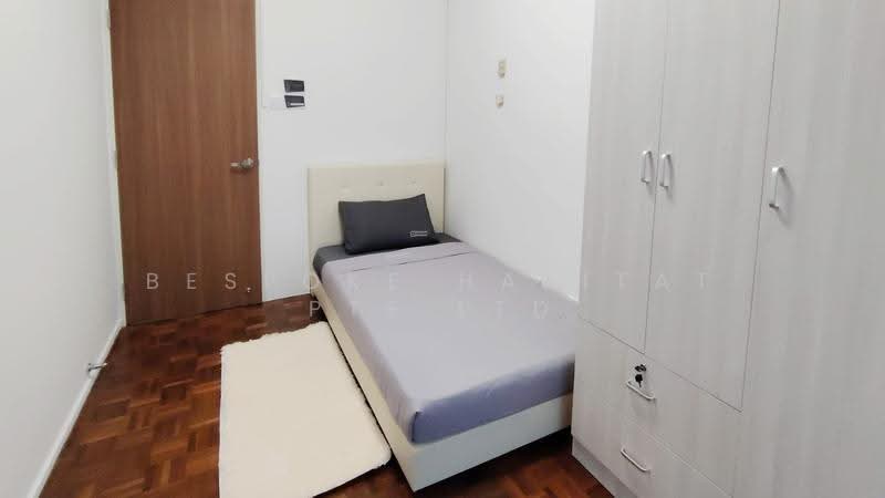 Ridgewood Condominium, 1 Ridgewood Close, Tanglin / Holland / Bukit Timah, Room Rental, 100 sqft, Condominium For Rent, by Bespoke Habitat Pte Ltd, 500252306 - 16-04 CR3 - PropertyGuru.com.sg
