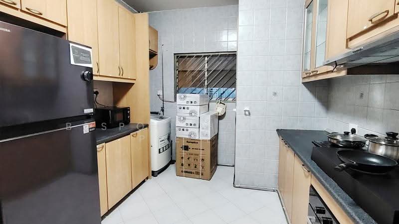 Ridgewood Condominium, 1 Ridgewood Close, Tanglin / Holland / Bukit Timah, Room Rental, 100 sqft, Condominium For Rent, by Bespoke Habitat Pte Ltd, 500252306 - 16-04 Kitchen - PropertyGuru.com.sg