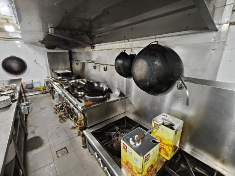 Cheap Vegetarian fnb restaurant | Suits other fnb concepts, 262, Beach Road / Bugis / Rochor, 2,700 sqft, Food & Beverage For Rent, by James Jose Boo, 500252308 - CommercialGuru.com.sg