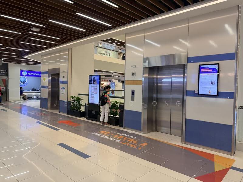 Bukit Timah Plaza, 1 Jalan Anak Bukit, Clementi Park / Upper Bukit Timah, 1,238 sqft, Other Retail For Sale, by Jeremy Chong, 500252310 - Lobby - CommercialGuru.com.sg