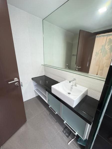 Ecoville, 10 Martaban Road, Balestier / Toa Payoh, 3 Bedrooms, 1,184 sqft, Apartment For Rent, by Joey Chew, 500252323 - Master Bathroom - PropertyGuru.com.sg