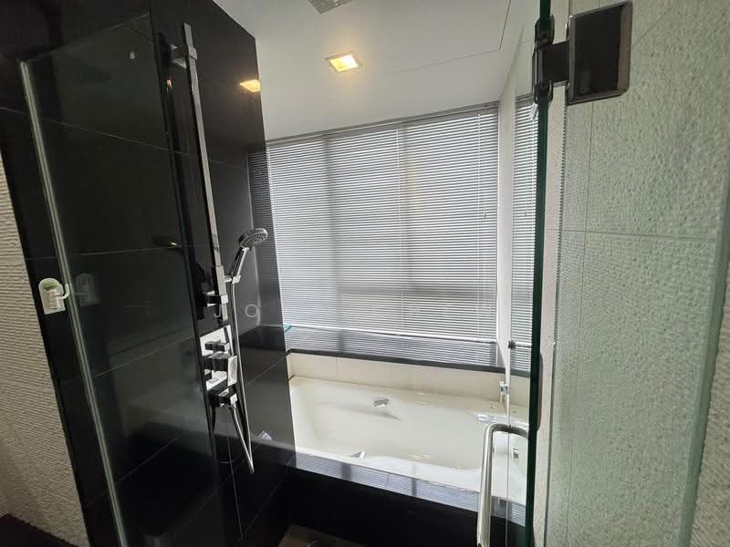 Ecoville, 10 Martaban Road, Balestier / Toa Payoh, 3 Bedrooms, 1,184 sqft, Apartment For Rent, by Joey Chew, 500252323 - Master Bathroom - PropertyGuru.com.sg