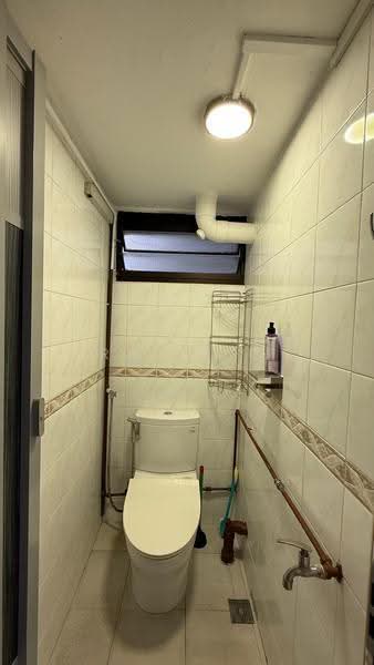 3 BEDROOM UNIT FOR RENT GHIM MOH RD, , 2 Bedrooms, 900 sqft, HDB Flat For Rent, by Raj T C, 500252338 - Bathroom - PropertyGuru.com.sg