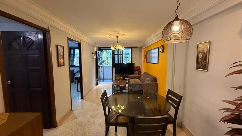 3 BEDROOM UNIT FOR RENT GHIM MOH RD, , 2 Bedrooms, 900 sqft, HDB Flat For Rent, by Raj T C, 500252338 - Living Room - PropertyGuru.com.sg