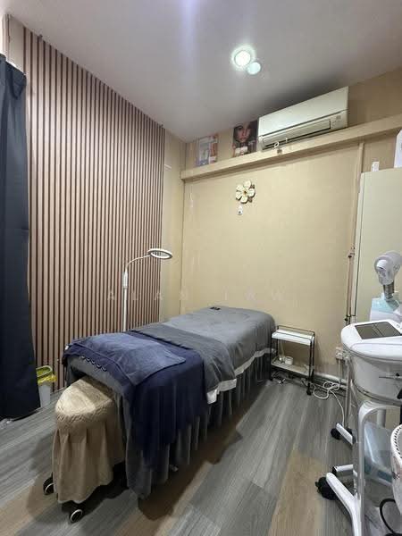 Beauty salon for takeover at Tampines street 43, Street 43, Pasir Ris / Tampines, 300 sqft, Other Retail For Rent, by Alan Law, 500252346 - Interior - CommercialGuru.com.sg