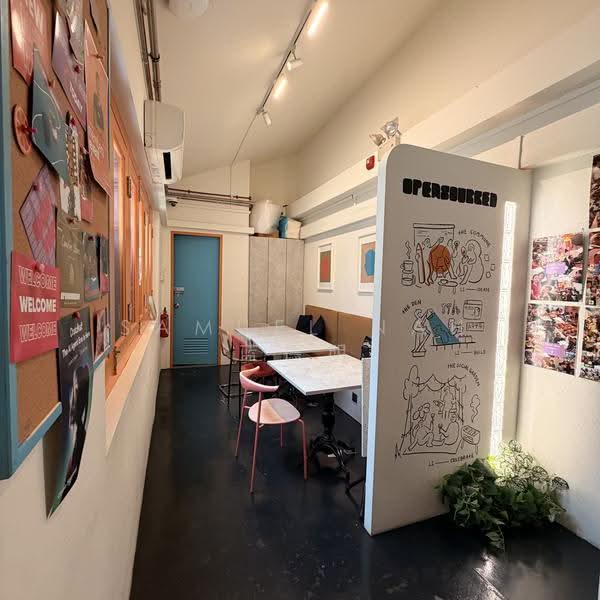 Fnb/cowork space/cafe/MRT, Beach Road / Bugis / Rochor, 1,100 sqft, Food & Beverage For Rent, by Samuel Nah 蓝德明, 500252351 - Interior - CommercialGuru.com.sg