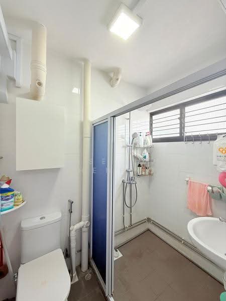 104 Towner Road, 104 Towner Road, Balestier / Toa Payoh, 3 Bedrooms, 1,173 sqft, HDB Flat For Sale, by Jose Loh Zhenhao, 500252353 - Bathroom - PropertyGuru.com.sg