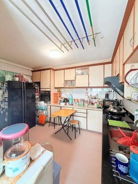 104 Towner Road, 104 Towner Road, Balestier / Toa Payoh, 3 Bedrooms, 1,173 sqft, HDB Flat For Sale, by Jose Loh Zhenhao, 500252353 - Kitchen - PropertyGuru.com.sg