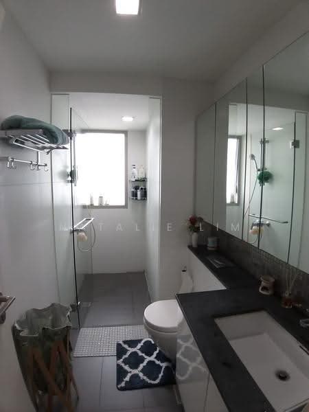The Minton, 10D Hougang Street 11, Hougang / Punggol / Sengkang, 2 Bedrooms, 980 sqft, Condominium For Sale, by Natalie Lim, 500252360 - Bathroom - PropertyGuru.com.sg