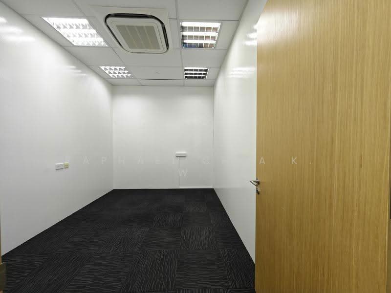 Interlocal Centre, 100G Pasir Panjang Road, Buona Vista / West Coast / Clementi New Town, 3,073 sqft, Light Industrial (B1) For Rent, by Raphael Chua K. W., 500252370 - CommercialGuru.com.sg