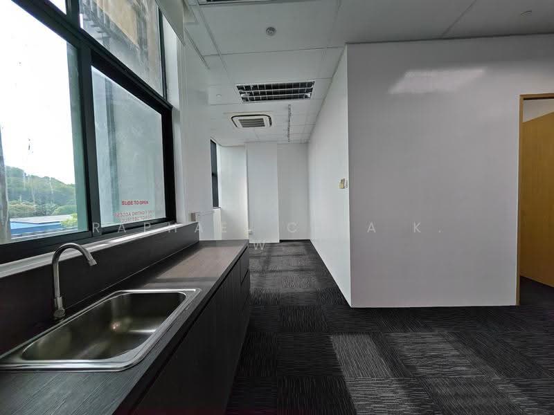 Interlocal Centre, 100G Pasir Panjang Road, Buona Vista / West Coast / Clementi New Town, 3,073 sqft, Light Industrial (B1) For Rent, by Raphael Chua K. W., 500252370 - CommercialGuru.com.sg