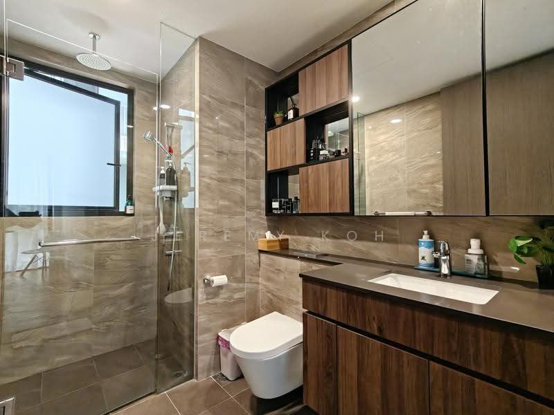 Kent Ridge Hill Residences, 64 South Buona Vista Road, Buona Vista / West Coast / Clementi New Town, 3 Bedrooms, 1,044 sqft, Condominium For Sale, by Jeremy Koh, 500252386 - Bathroom - PropertyGuru.com.sg