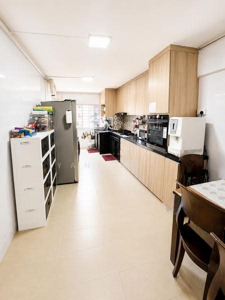 232 Ang Mo Kio Avenue 3, 232 Ang Mo Kio Avenue 3, Ang Mo Kio / Bishan / Thomson, 3 Bedrooms, 990 sqft, HDB Flat For Sale, by Yani Eril, 500252389 - Kitchen - PropertyGuru.com.sg