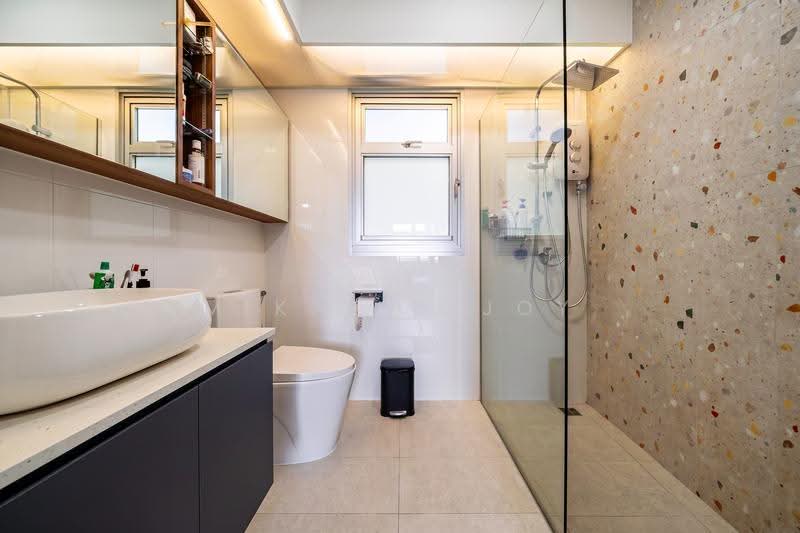 153B Bedok South Road, 153B Bedok South Road, Bedok / Upper East Coast, 3 Bedrooms, 1,216 sqft, HDB Flat For Sale, by Mikaela Joy, 500252392 - Master Bathroom - PropertyGuru.com.sg