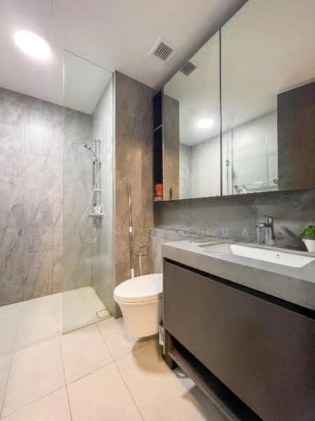 Parc Clematis, 8C Jalan Lempeng, Buona Vista / West Coast / Clementi New Town, 1 Bedroom, 452 sqft, Condominium For Sale, by Dennis Chua, 500252419 - Bathroom - PropertyGuru.com.sg