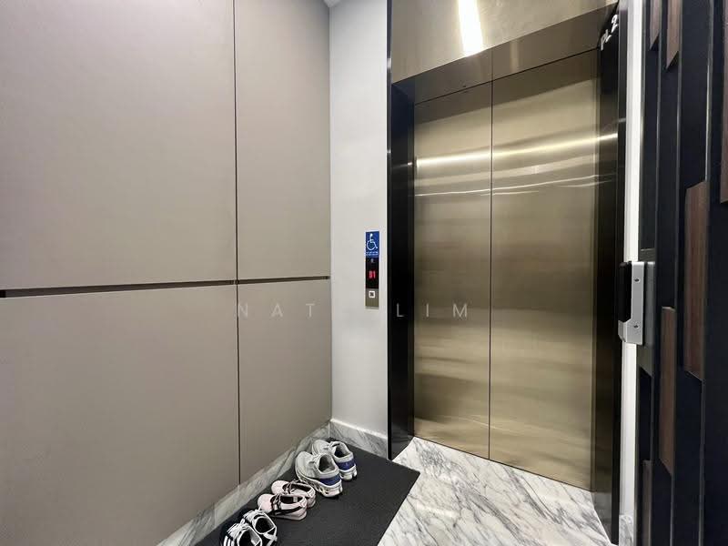 Van Holland, 190 Holland Road, Tanglin / Holland / Bukit Timah, 2 Bedrooms, 1,001 sqft, Condominium For Sale, by Nate Lim, 500252423 - Entrance - PropertyGuru.com.sg