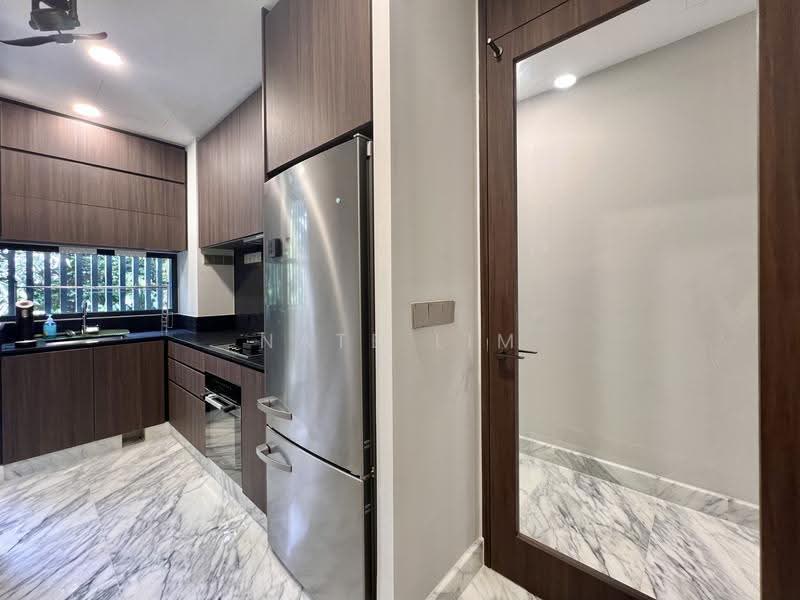 Van Holland, 190 Holland Road, Tanglin / Holland / Bukit Timah, 2 Bedrooms, 1,001 sqft, Condominium For Sale, by Nate Lim, 500252423 - Kitchen - PropertyGuru.com.sg