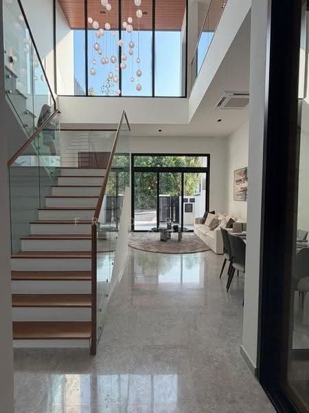 Sembawang Straits Estate, Jalan Machang, Sembawang / Yishun, 5 Bedrooms, 4,834 sqft, Terraced House For Sale, by Frederick Koh, 500252425 - Living Room - PropertyGuru.com.sg