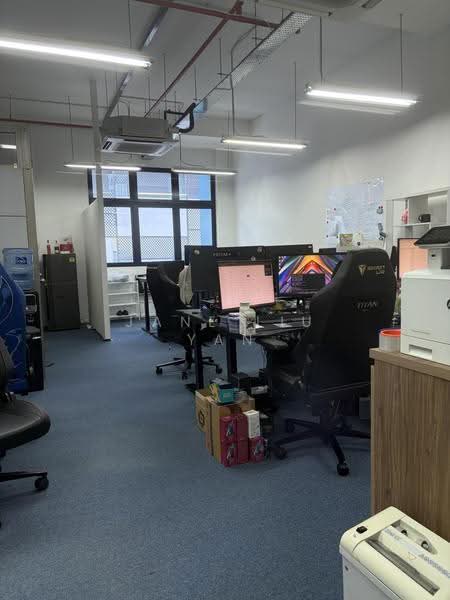 Oxley BizHub 2, 62 Ubi Road 1, Eunos / Geylang / Paya Lebar, 1,023 sqft, Light Industrial (B1) For Sale, by Jane Liu Yan, 500252430 - Study - CommercialGuru.com.sg
