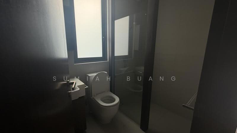 Sixth Avenue, Tanglin / Holland / Bukit Timah, 5 Bedrooms, 3,283 sqft, Cluster House For Rent, by Sumiah Buang, 500252434 - Master Bathroom - PropertyGuru.com.sg
