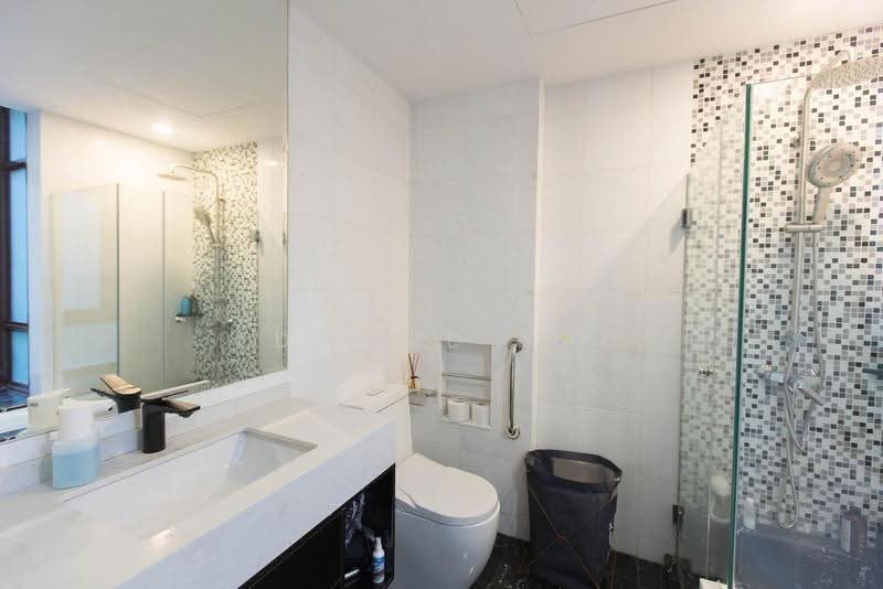 Amaninda, 329 Thomson Road, Newton / Novena, 2 Bedrooms, 1,216 sqft, Condominium For Rent, by Edward Yap, 500252435 - Master Bathroom - PropertyGuru.com.sg