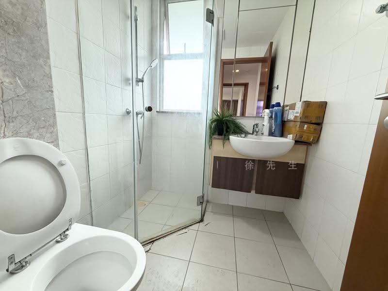 Sunglade, 7 Serangoon Avenue 2, Hougang / Punggol / Sengkang, Room Rental, 60 sqft, Condominium For Rent, by Alan Tsui 徐先生, 500252446 - Bathroom - PropertyGuru.com.sg