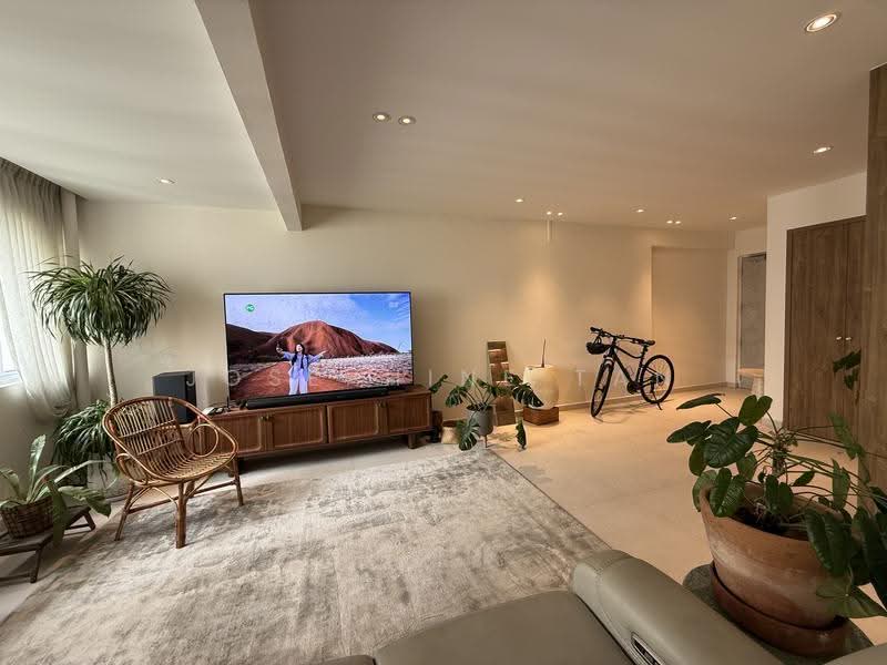 Blk 154 Gangsa Road, Gangsa Road, 3 Bedrooms, 1,302 sqft, HDB Flat For Sale, by Josephine Tan, 500252454 - Living Room - PropertyGuru.com.sg